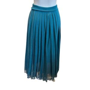 IISLI pleated fold over skirt size medium